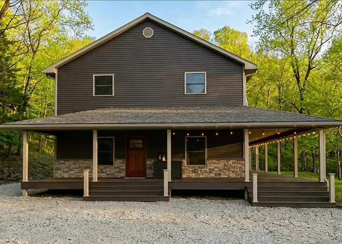 2 Remodeled 2br W Kitchen & Grill Hamburg