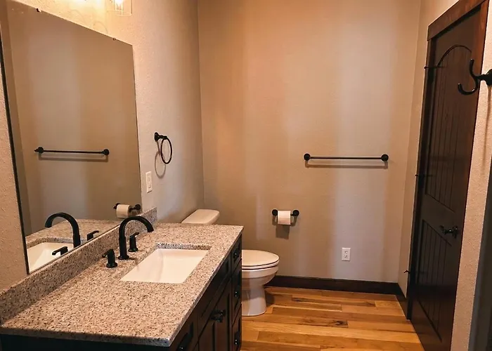 2 Remodeled 2br W Kitchen & Grill Apartamento