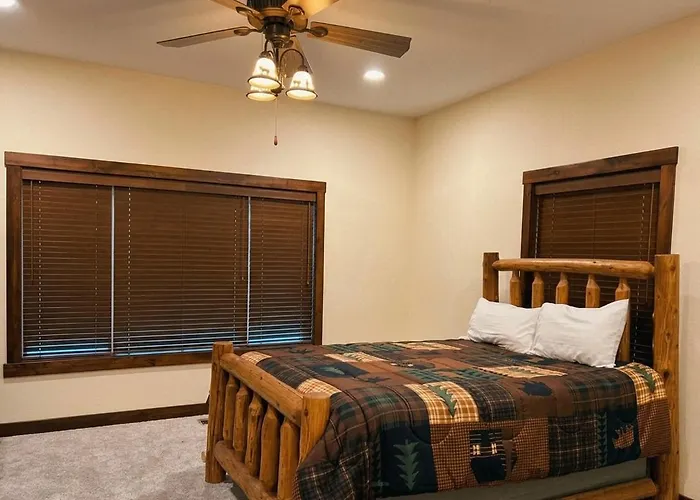 2 Remodeled 2br W Kitchen & Grill Hamburg